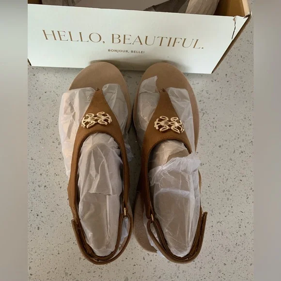 Lifestride Women’s Zeeta Thong Sandals - Picture 5 of 8